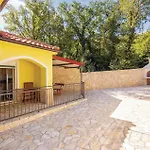 Vikendica 3 Bedroom Stunning In Bribir (Primorje-Gorski Kotar)