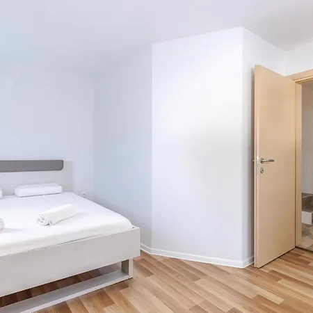 3 Bedroom Stunning In Bribir (Primorje-Gorski Kotar)