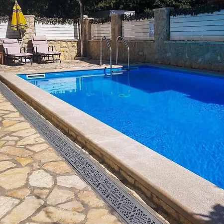 3 Bedroom Stunning In