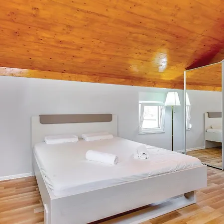 Dom wakacyjny 3 Bedroom Stunning In Bribir (Primorje-Gorski Kotar)