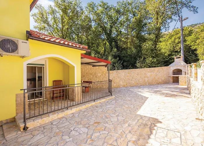 Dom wakacyjny 3 Bedroom Stunning In Bribir (Primorje-Gorski Kotar)