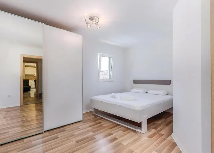 3 Bedroom Stunning In Dom wakacyjny *